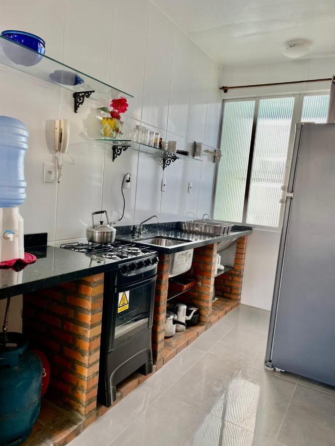 Apartamento Beira Mar 24 *